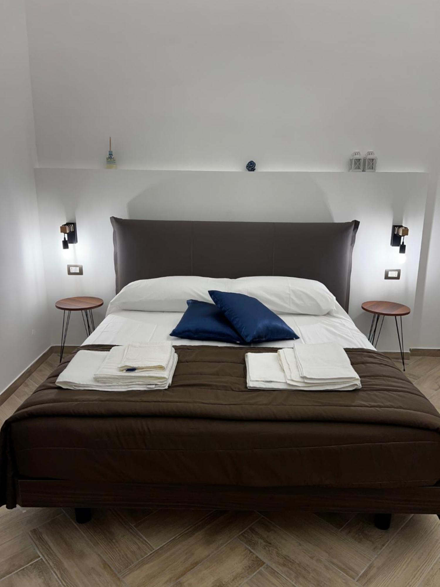 Bed and Breakfast Dimora Dei Decumani Neapol Zewnętrze zdjęcie